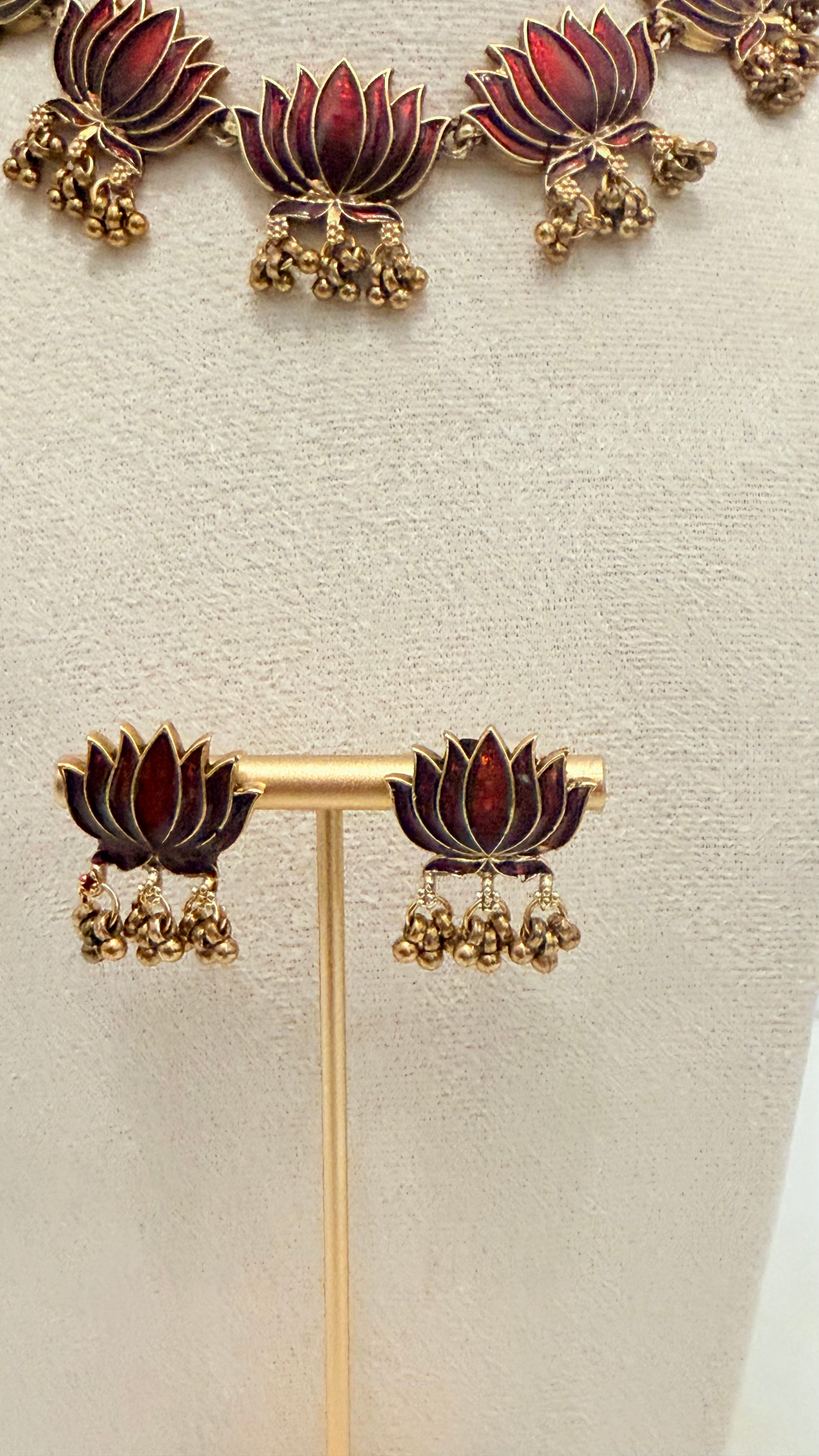 Lotus Necklace Set