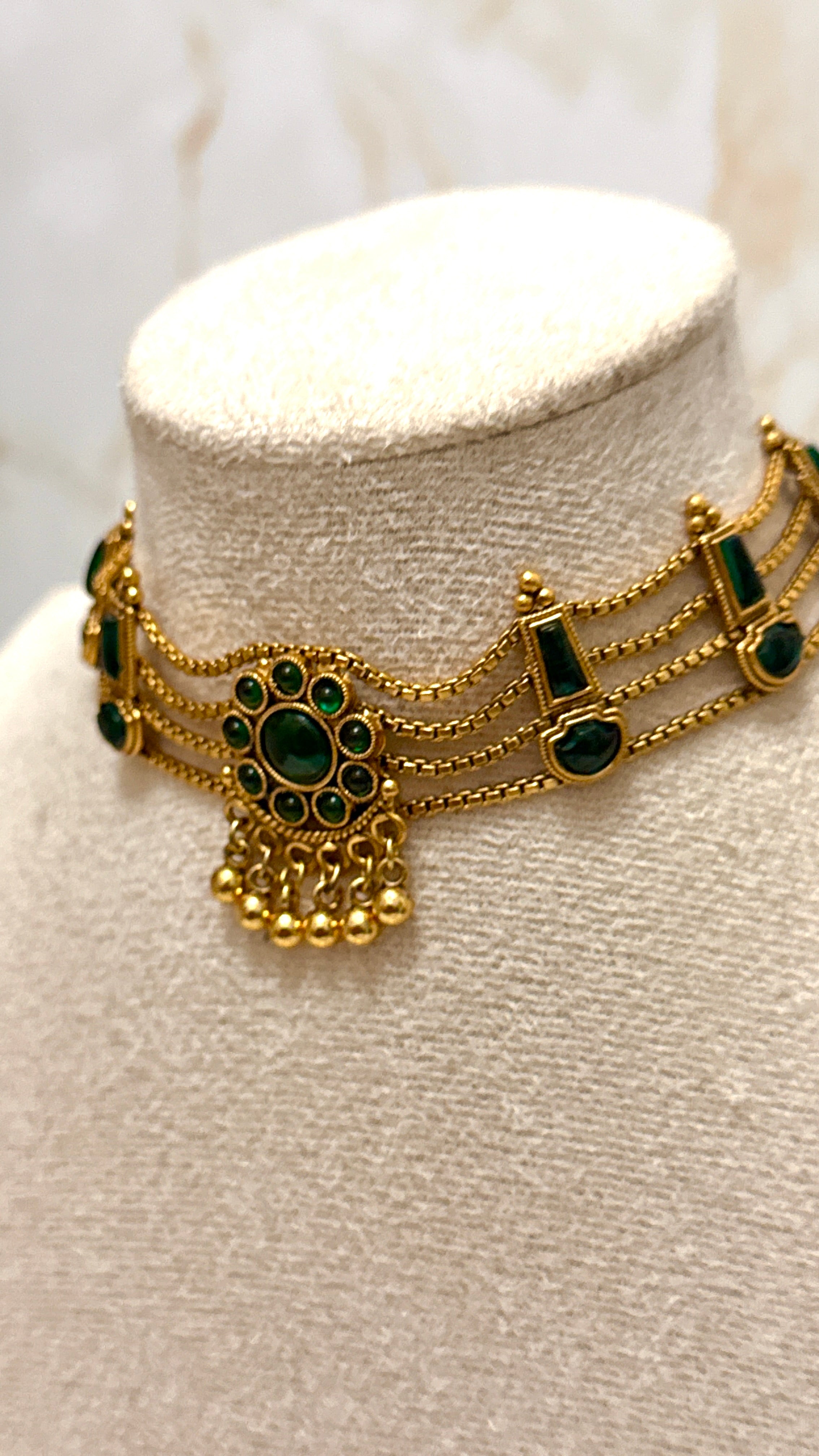Traditional Choker