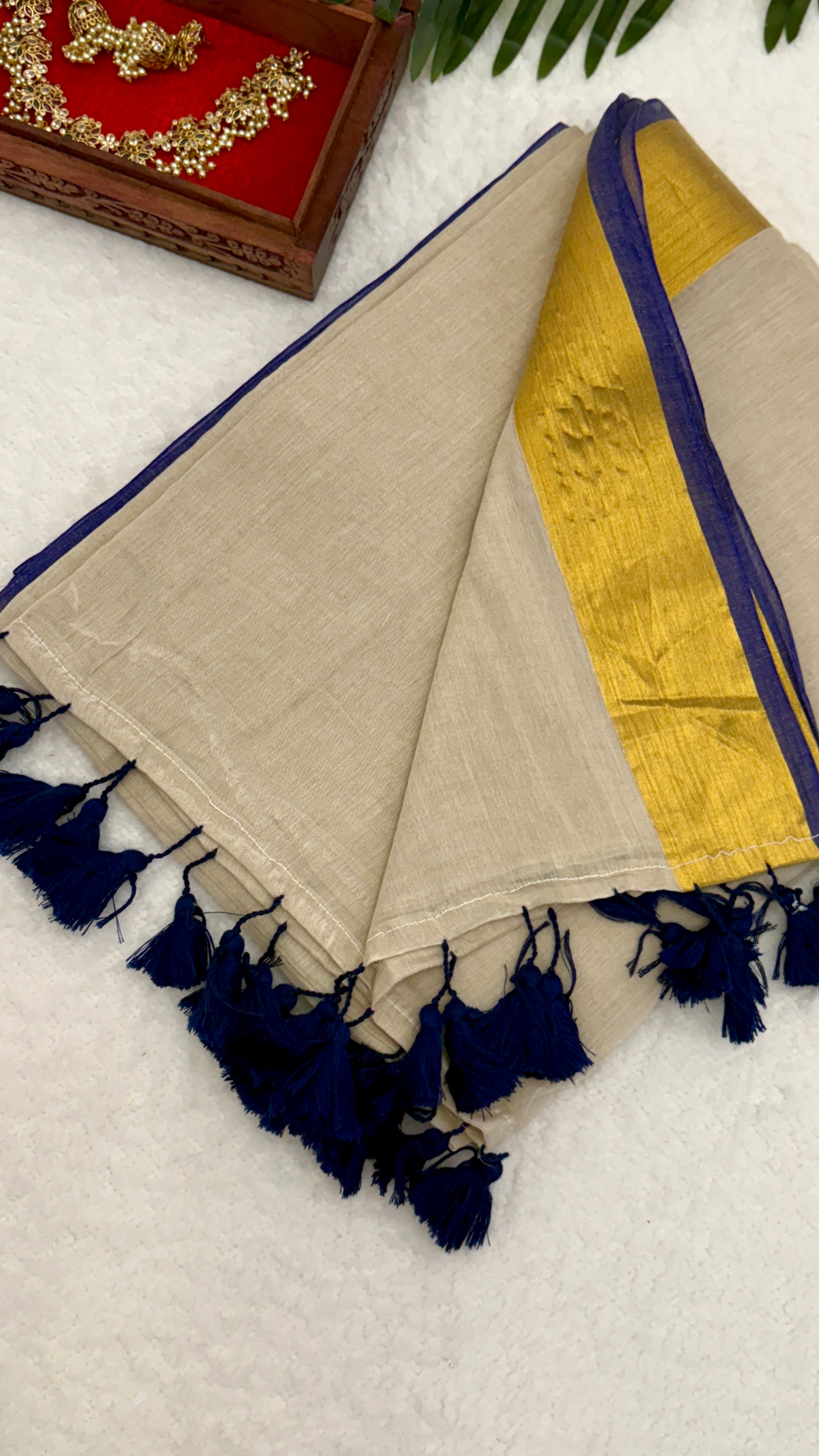 Mul Cotton Blue Saree With Hand Work Blouse
