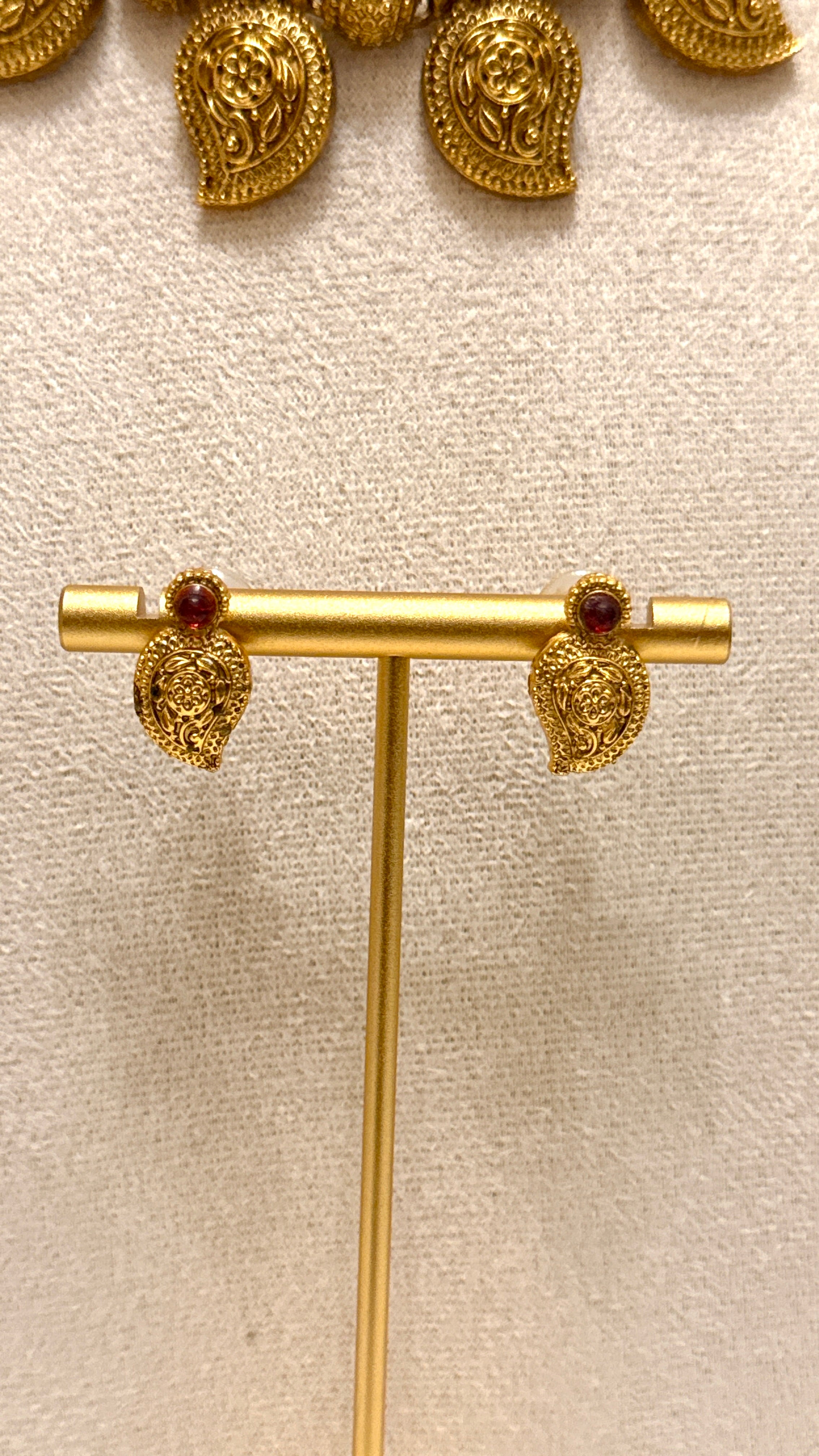 No Idol Mango Necklace Set