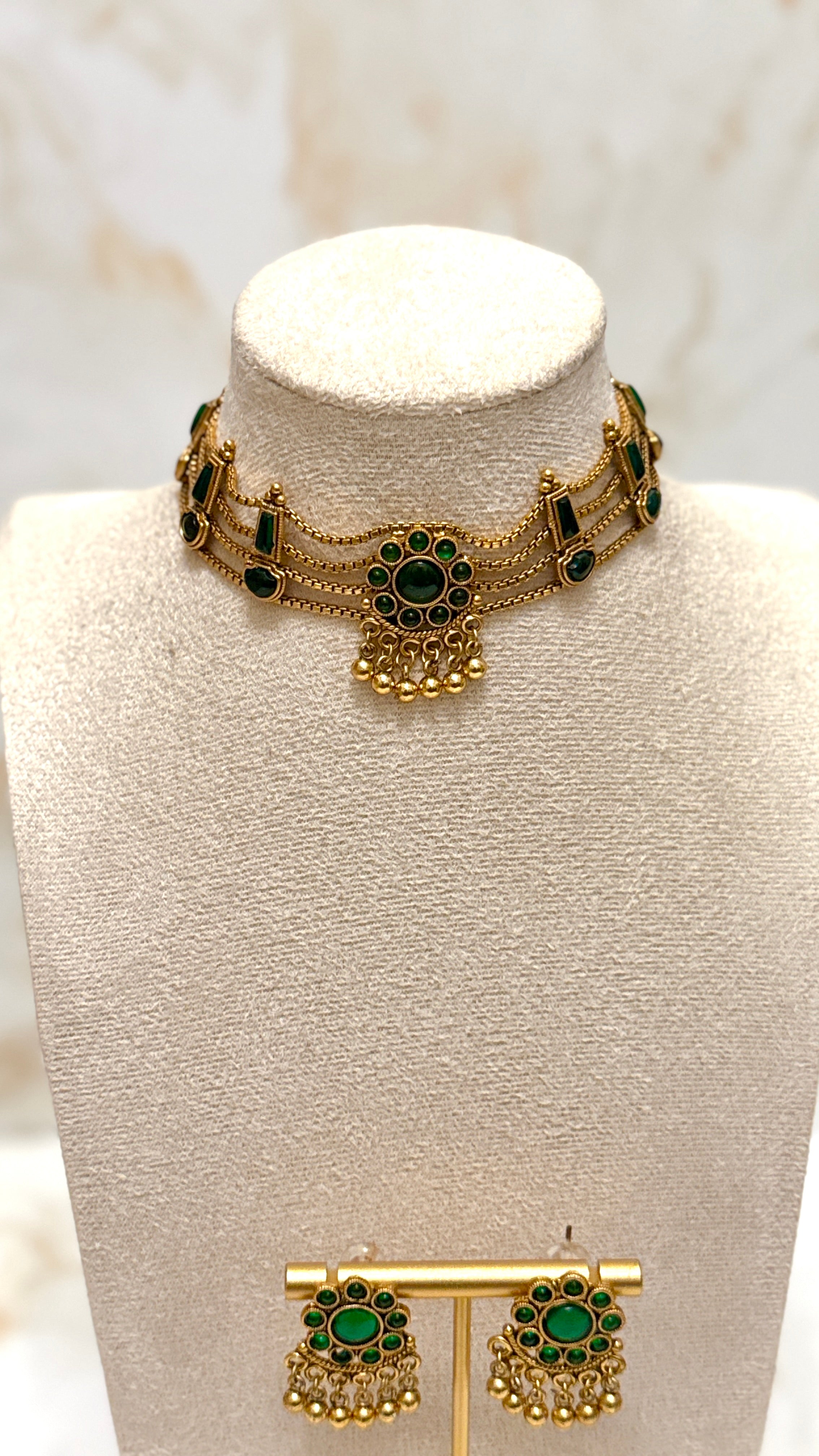 Traditional Choker