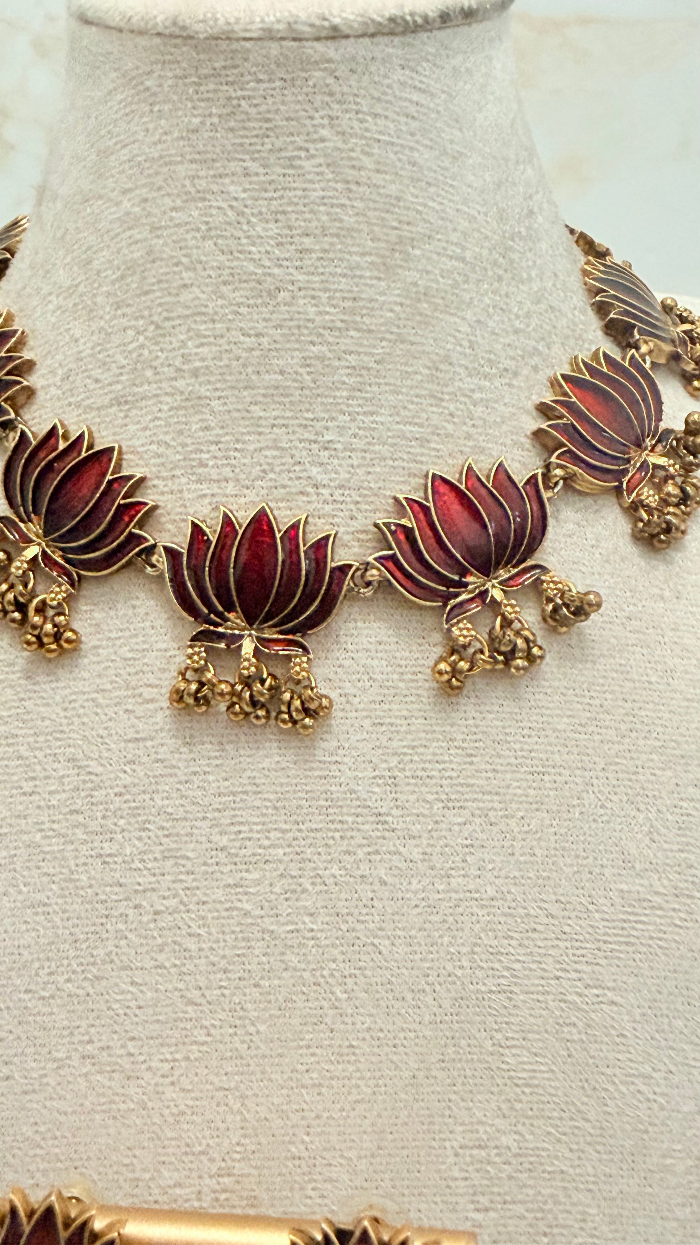 Lotus Necklace Set