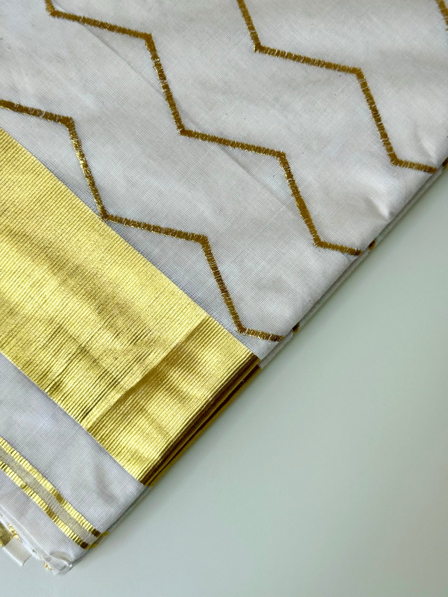 Zigzag Kerala Saree
