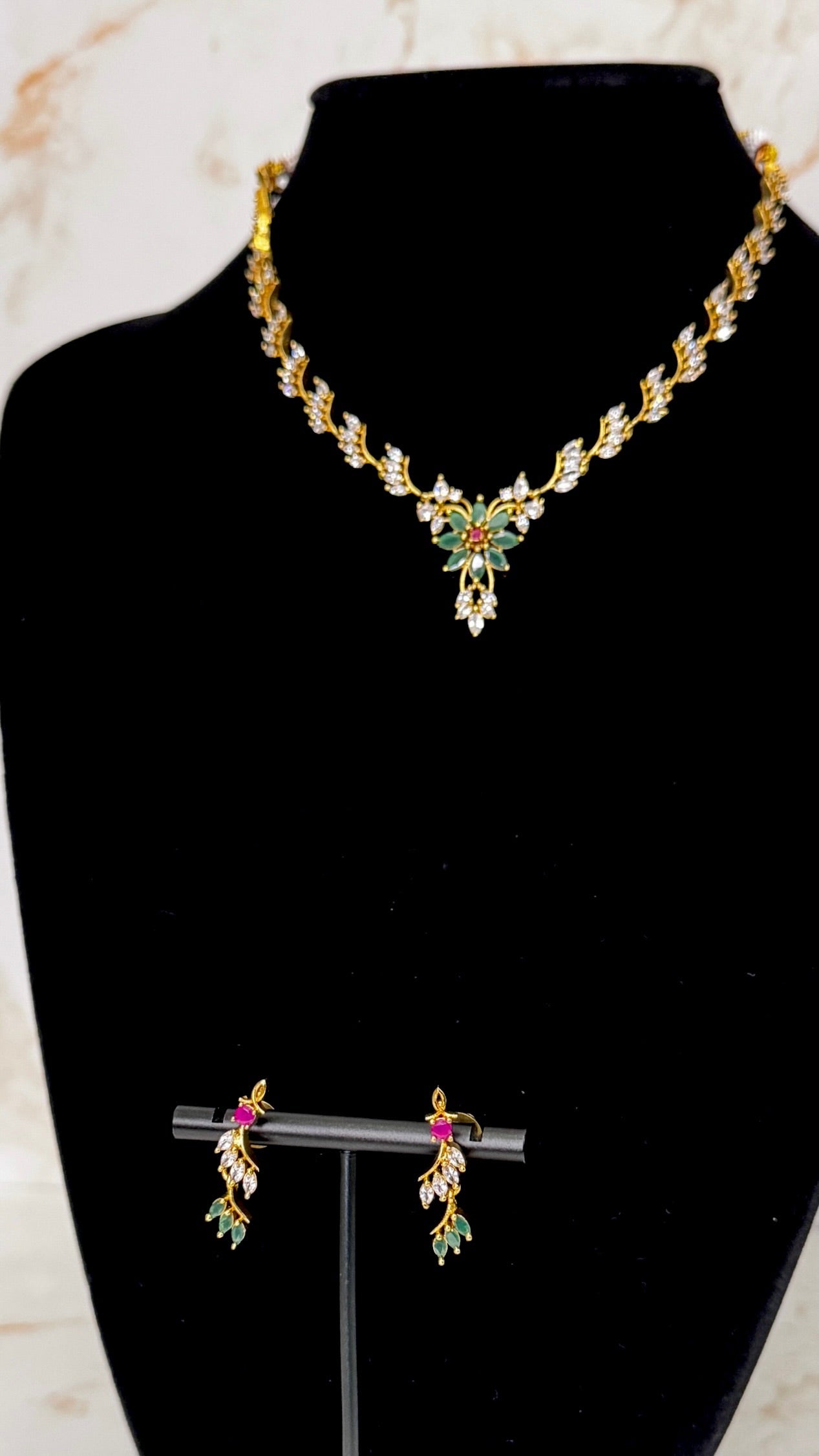 Floral Ruby Green Neckpiece