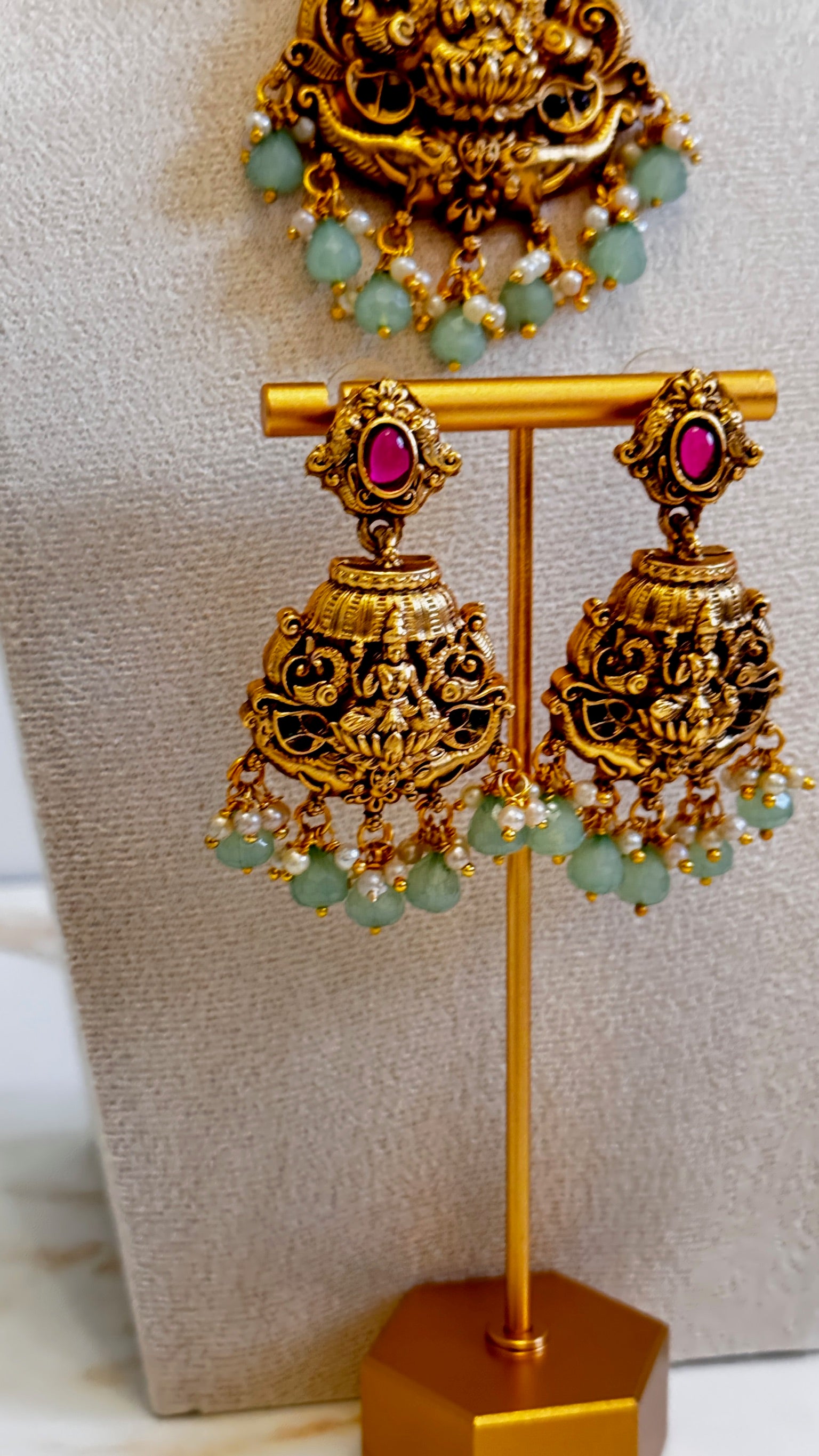 Premium Temple Antique Neckpiece Set