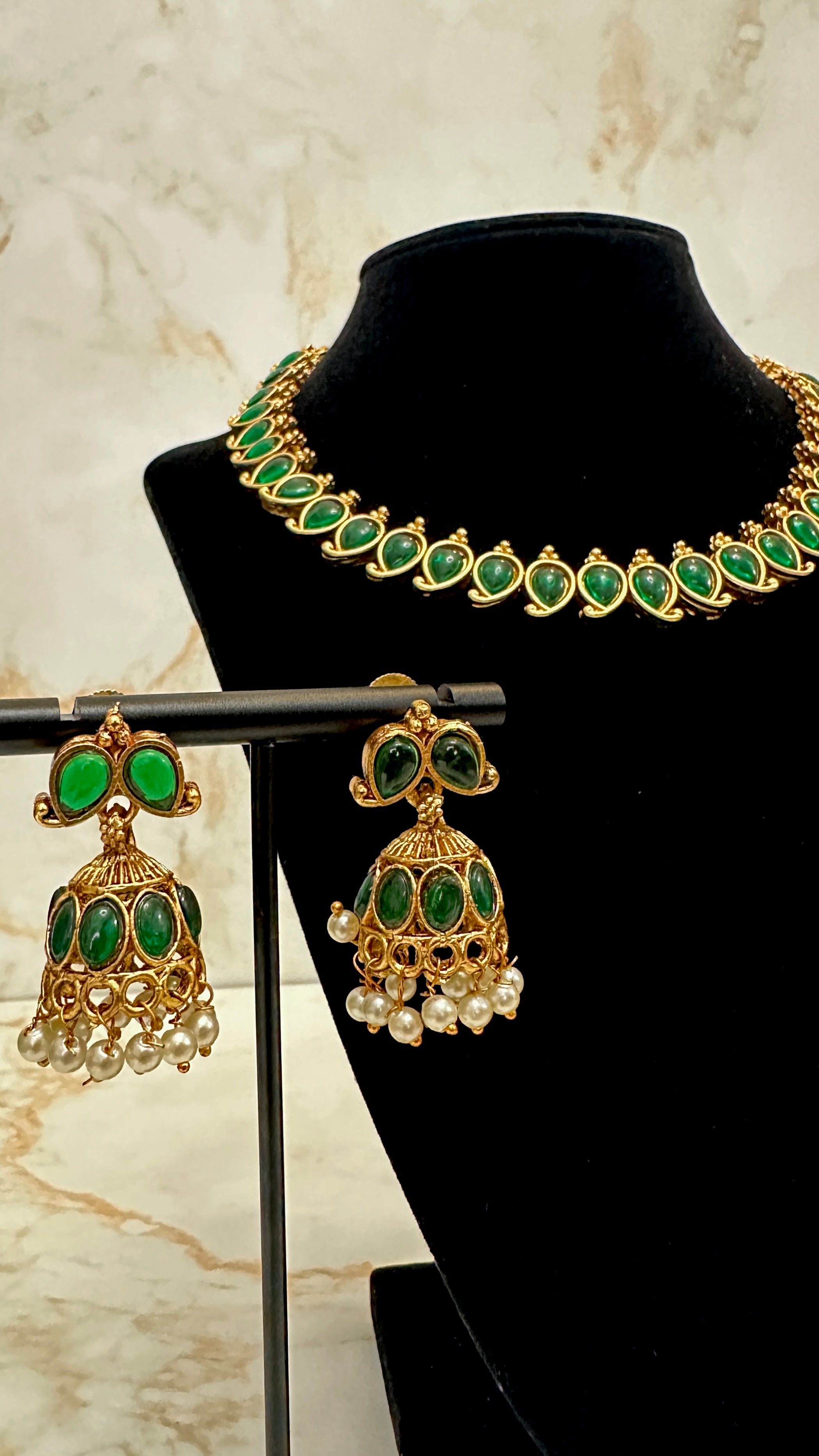 Green Mango Necklace Set
